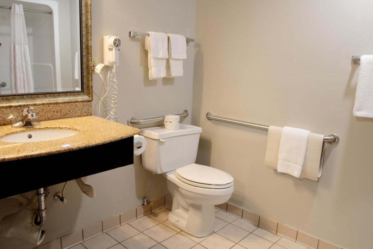 Baymont By Wyndham Lafayette - Purdue University Екстериор снимка