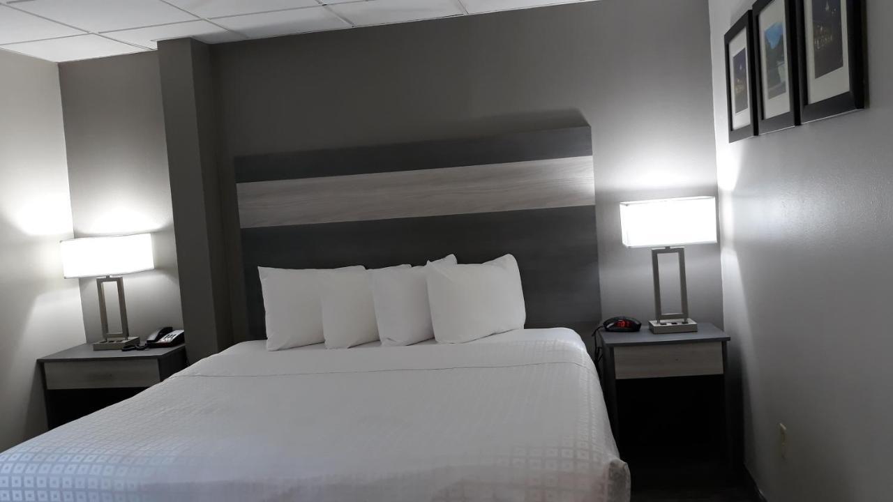 Baymont By Wyndham Lafayette - Purdue University Екстериор снимка