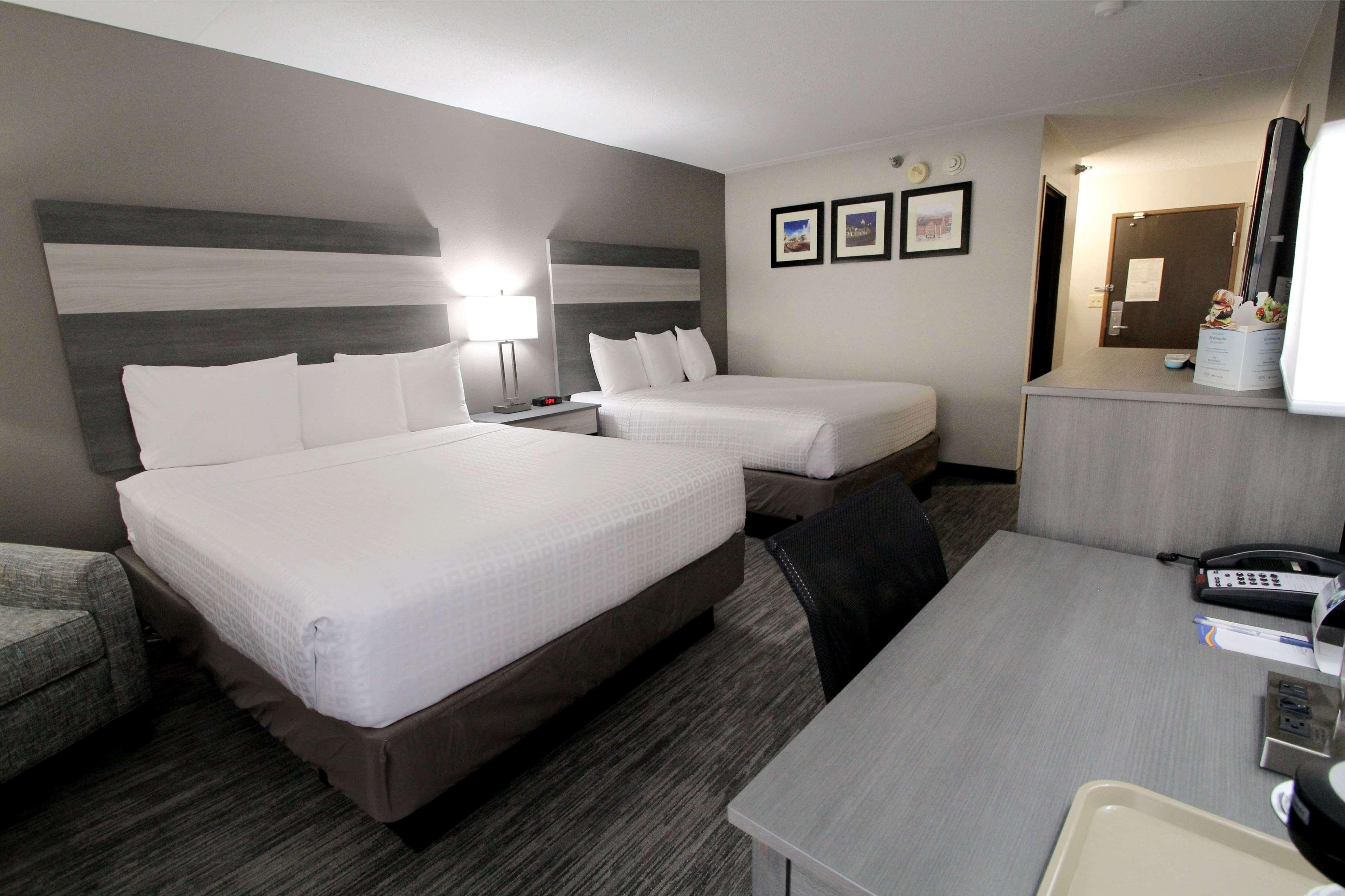 Baymont By Wyndham Lafayette - Purdue University Екстериор снимка