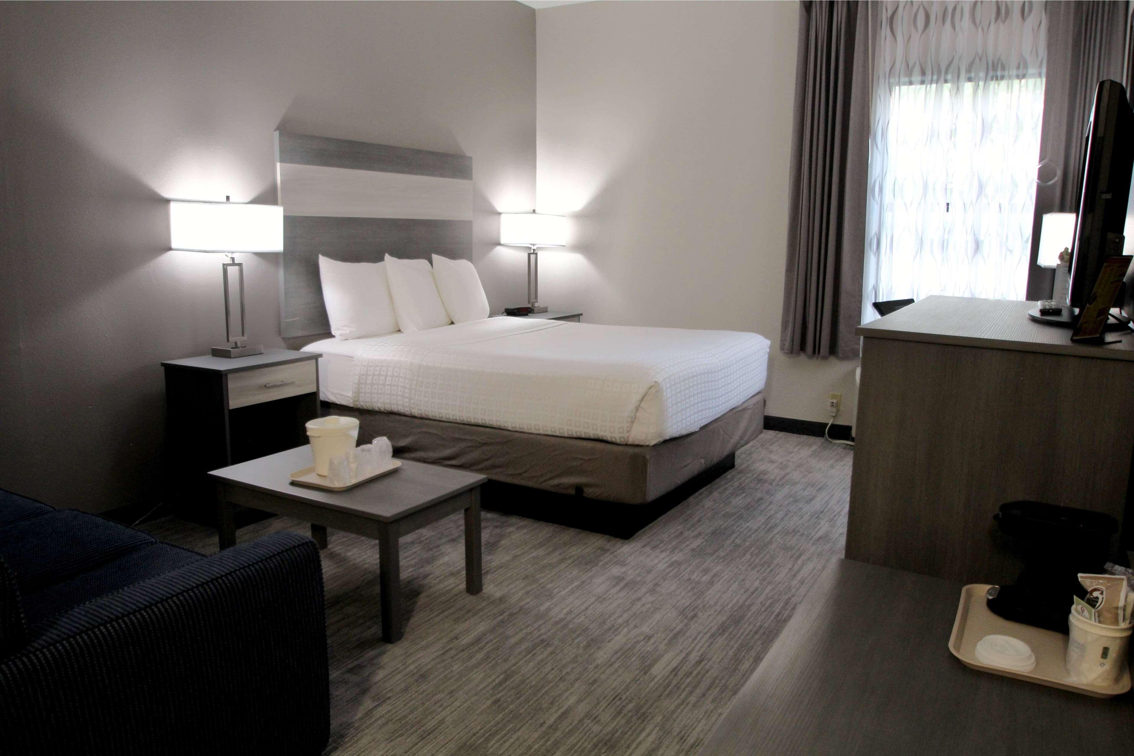 Baymont By Wyndham Lafayette - Purdue University Екстериор снимка