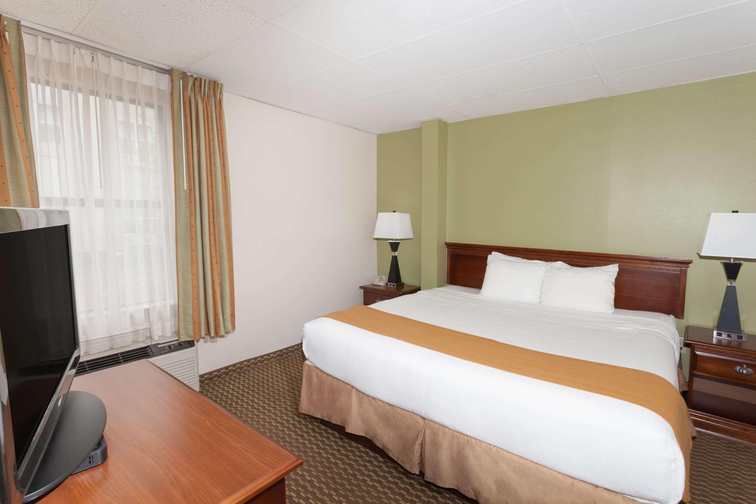 Baymont By Wyndham Lafayette - Purdue University Екстериор снимка