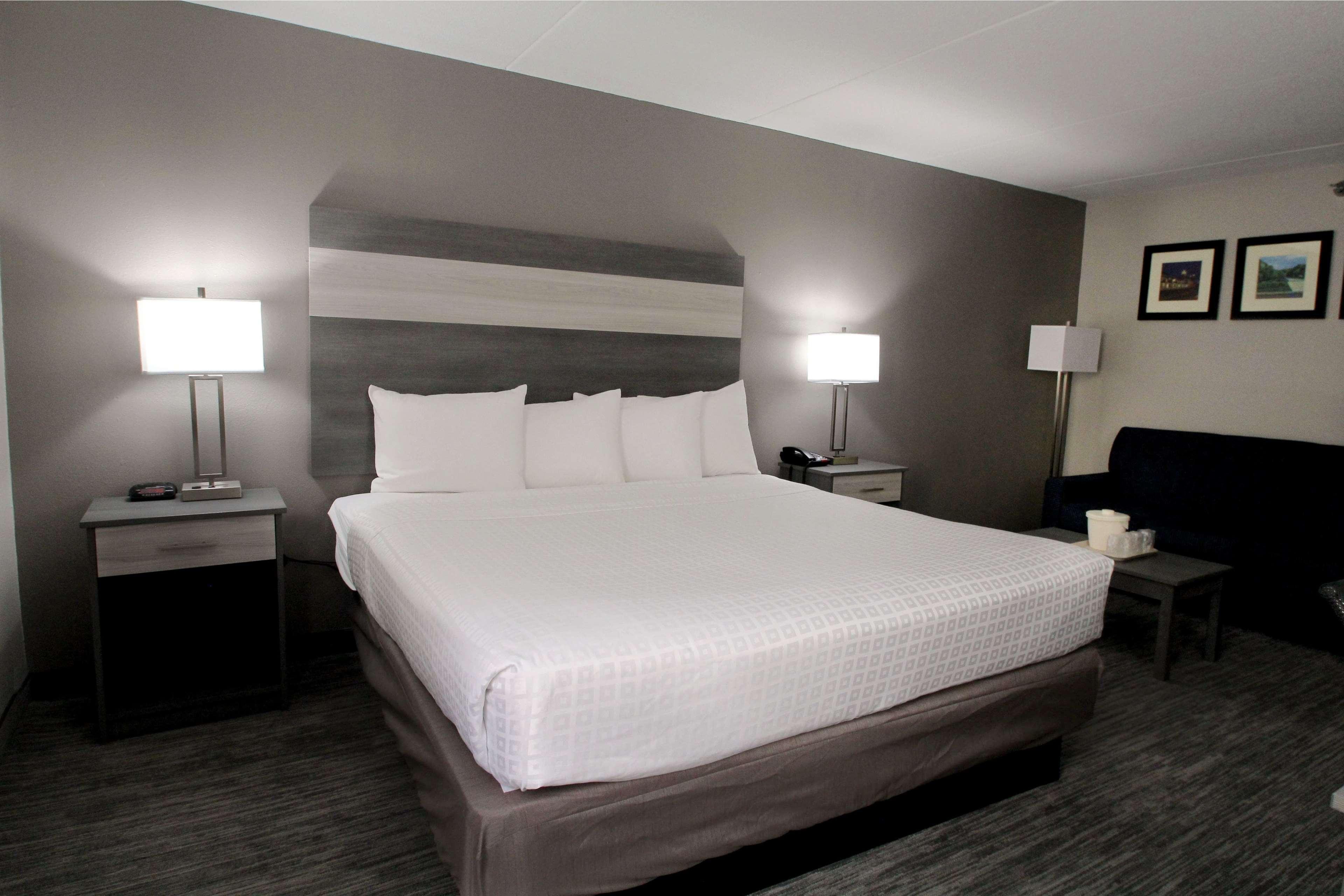 Baymont By Wyndham Lafayette - Purdue University Екстериор снимка