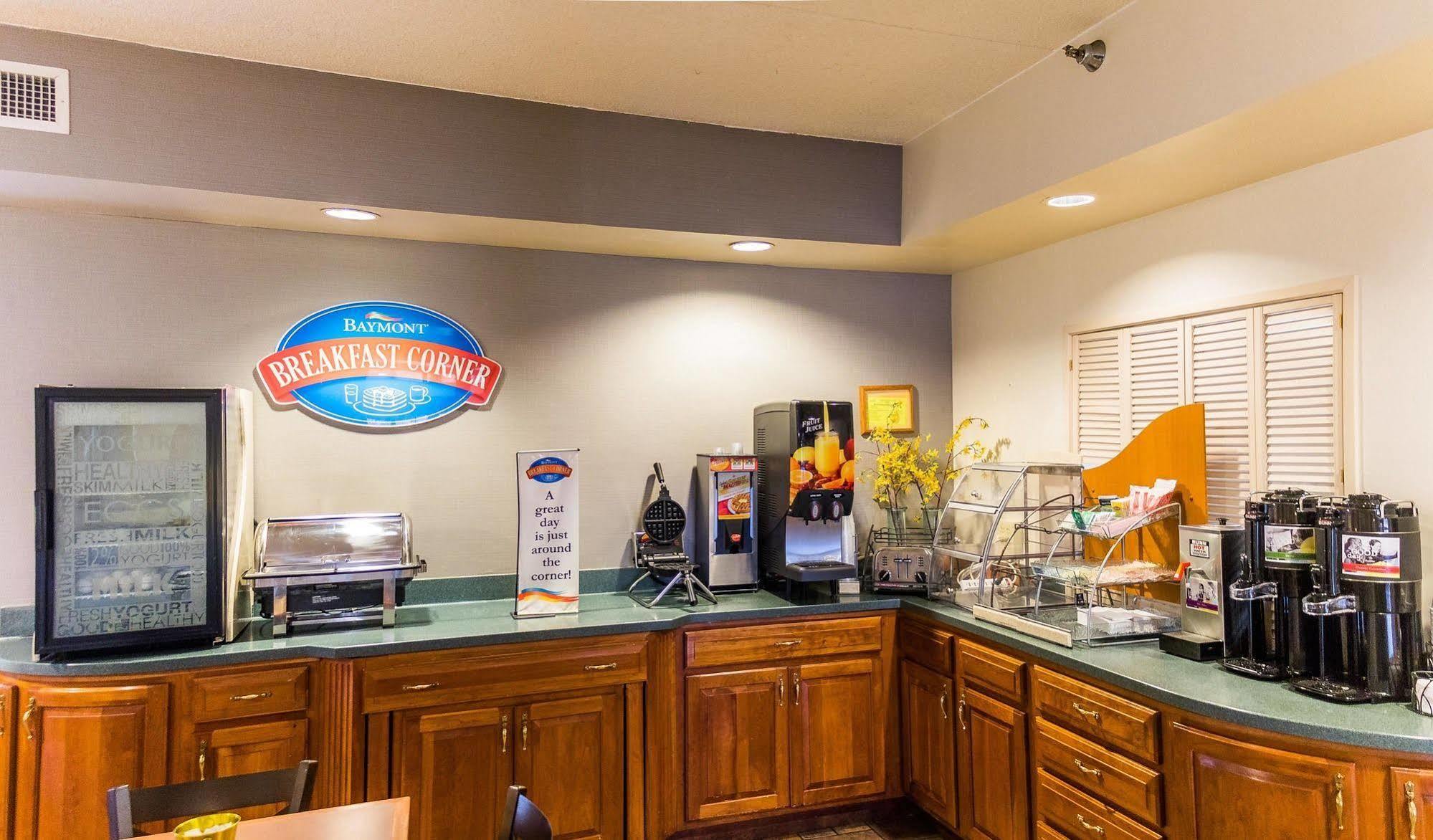 Baymont By Wyndham Lafayette - Purdue University Екстериор снимка